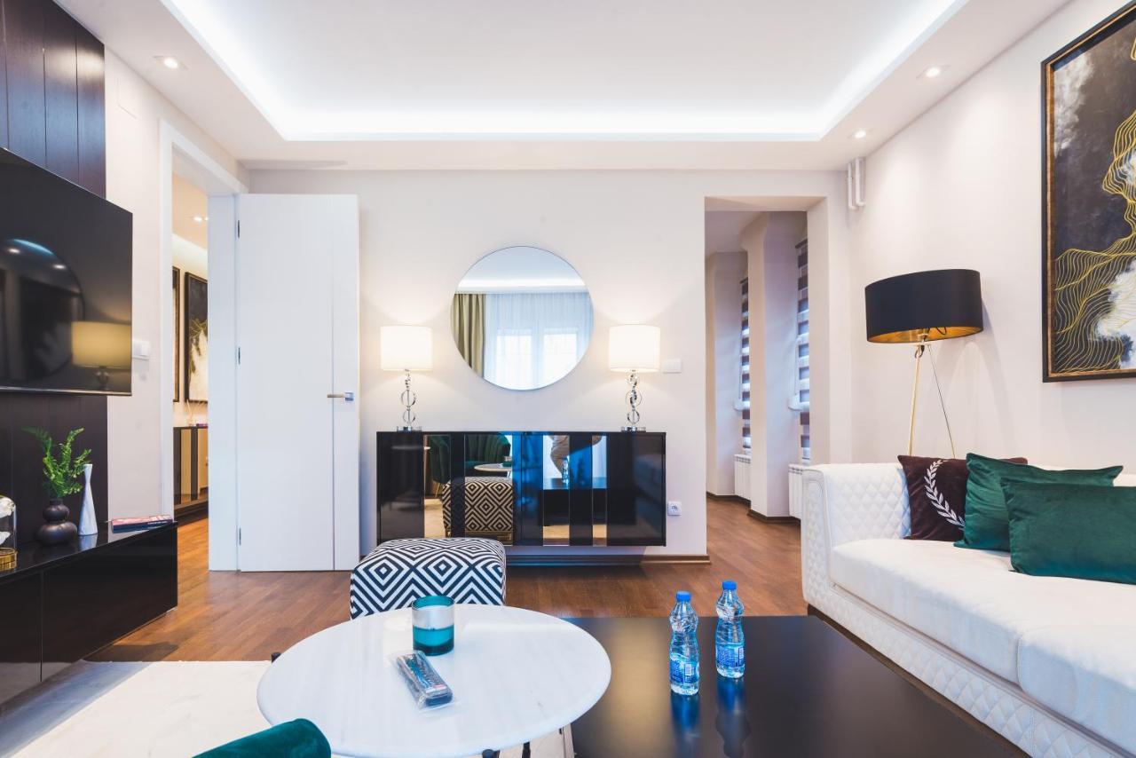 Majestic Apartment Jagodina Esterno foto
